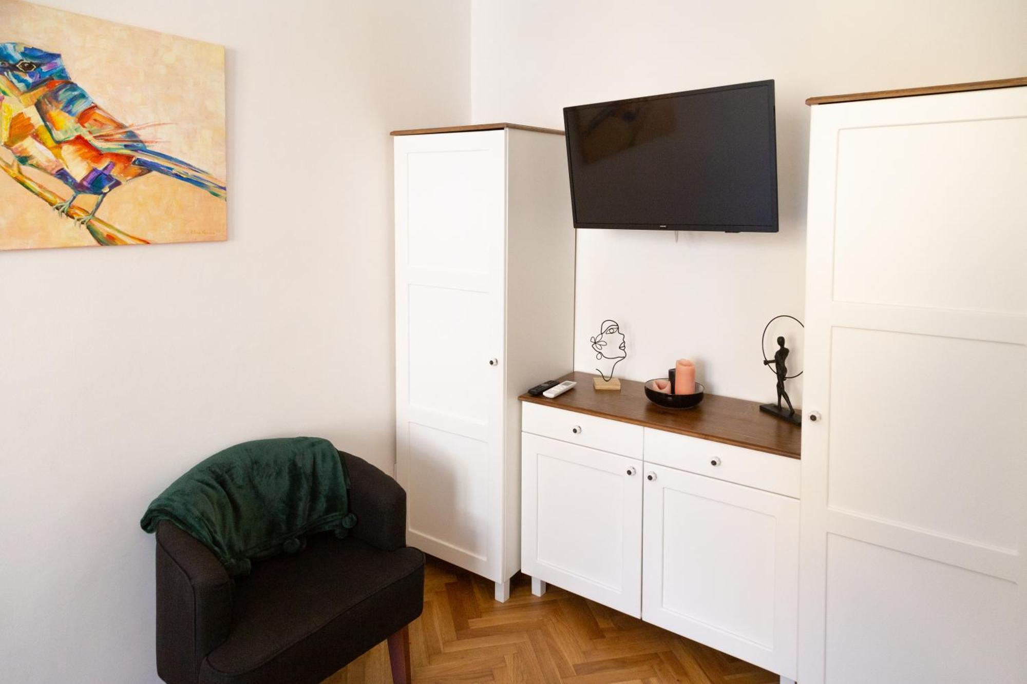 Art Home Eger Bagian luar foto
